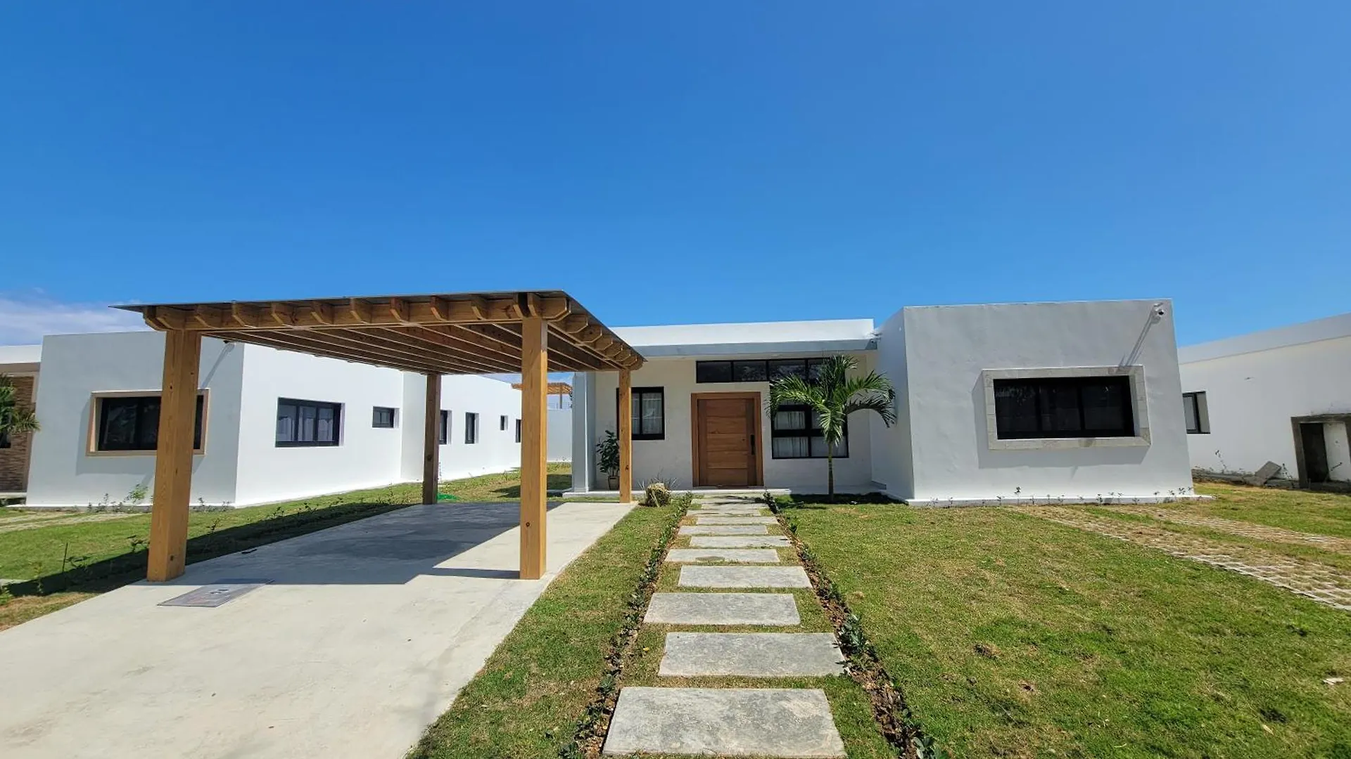 Vila 2Ja Management Group - Sov Properties Sosúa