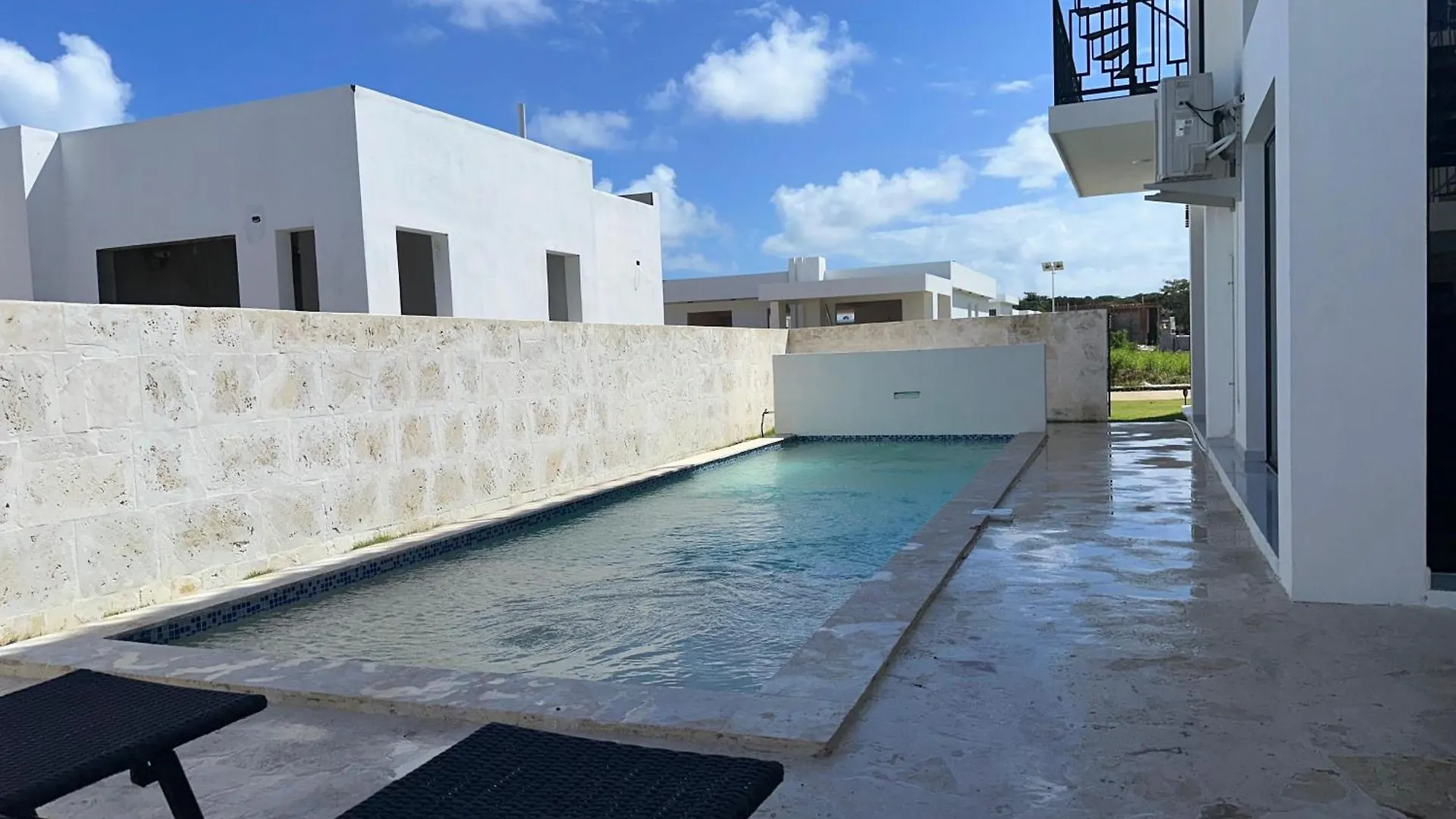 2Ja Management Group - Sov Properties Sosúa Vila